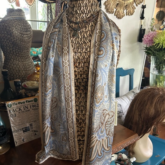 Vintage Silk Paisley Scarf - Picture 4 of 5